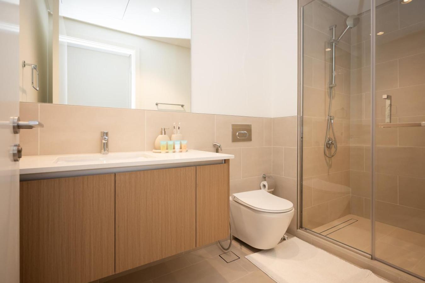 Creek New Luxury And Lagoona Access Apartment *