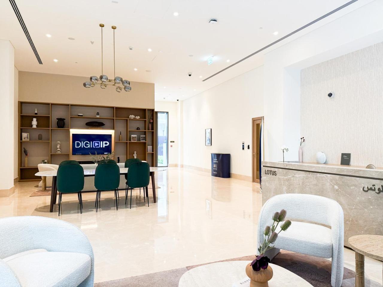 Creek New Luxury And Lagoona Access Apartment Dubai