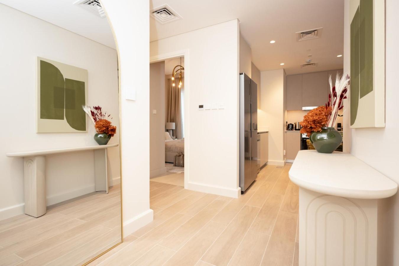 Apartment Creek New Luxury And Lagoona Access Dubai