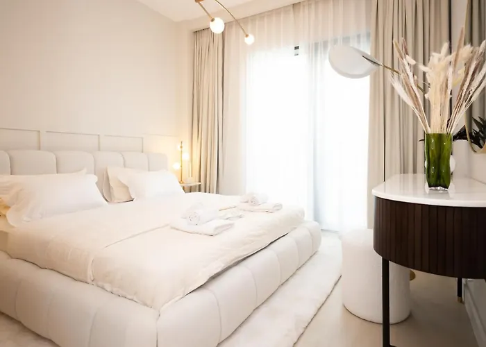 Creek New Luxury Stay Beach And Lagoona Access
